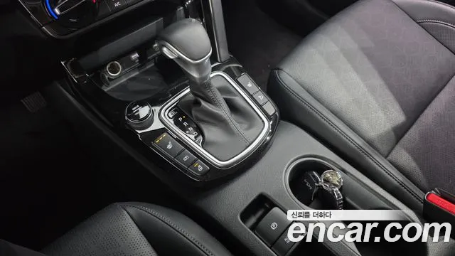 Kia Seltos New — Фото автомобиля 12