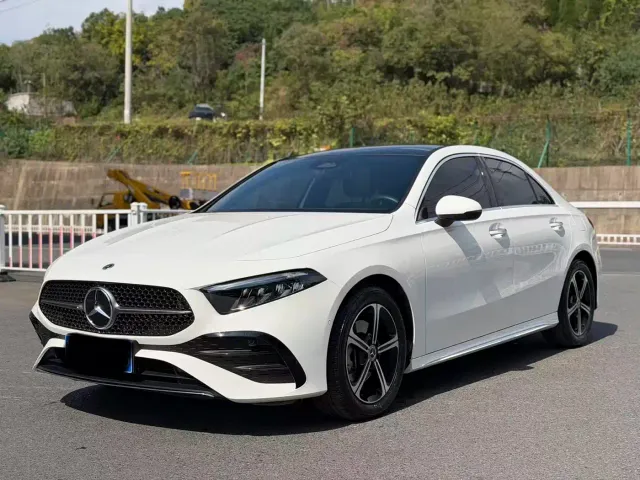Фотография автомобиля — Mercedes-Benz A-Class