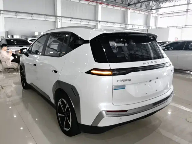 GAC Aion Y — Фото автомобиля 4
