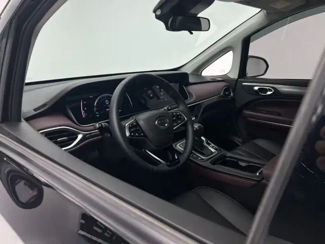 GAC Trumpchi M6 — Фото автомобиля 14