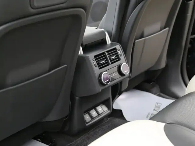 Land Rover Discovery — Фото автомобиля 20
