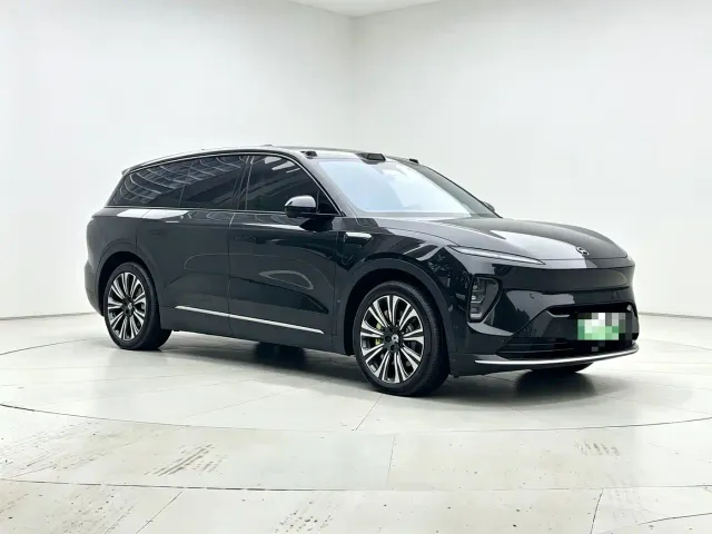 Nio ES8 — Фото автомобиля 3
