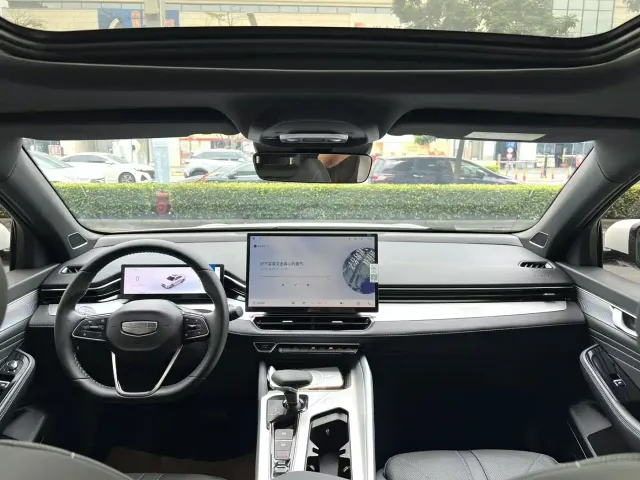Geely Xingrui — Фото автомобиля 17