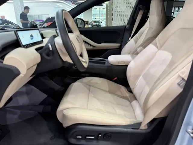 Nio ET5 Touring — Фото автомобиля 4