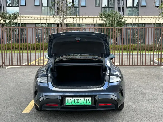 Xiaomi SU7 — Фото автомобиля 19