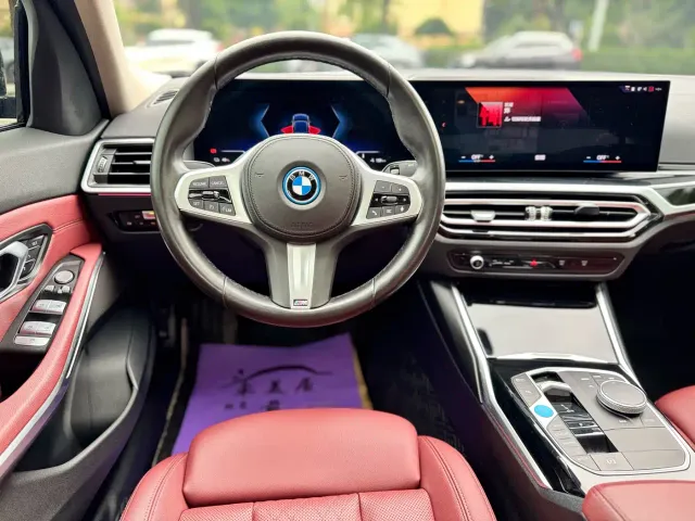 BMW i3 — Фото автомобиля 12