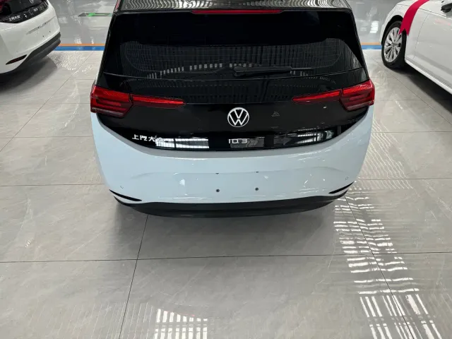 Volkswagen ID.3 — Фото автомобиля 8