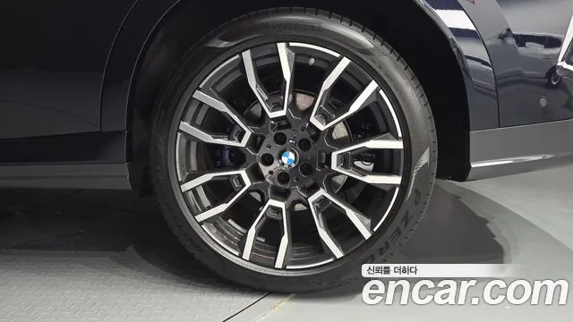 BMW X6 xDrive40i M Sport — Фото автомобиля 18