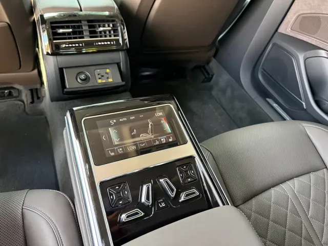Audi A8 — Фото автомобиля 19