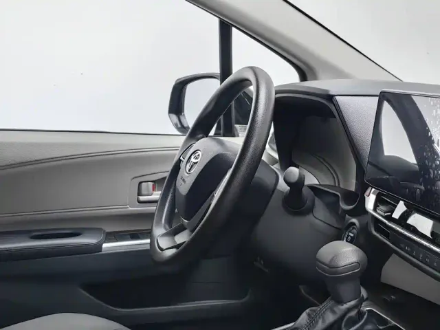 Toyota Granvia — Фото автомобиля 22