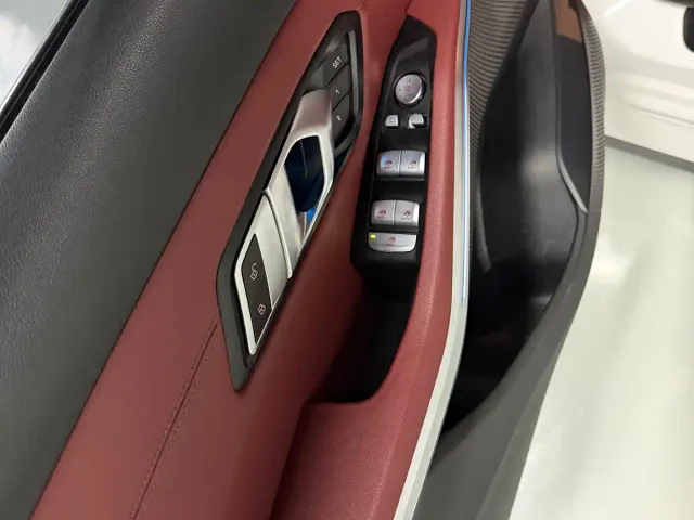 BMW i3 — Фото автомобиля 9