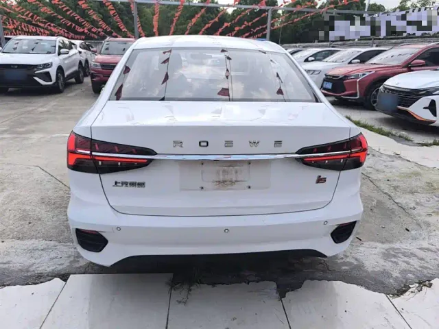 Roewe i5 — Фото автомобиля 5