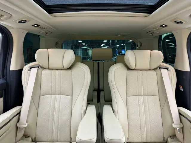 Toyota Alphard — Фото автомобиля 20