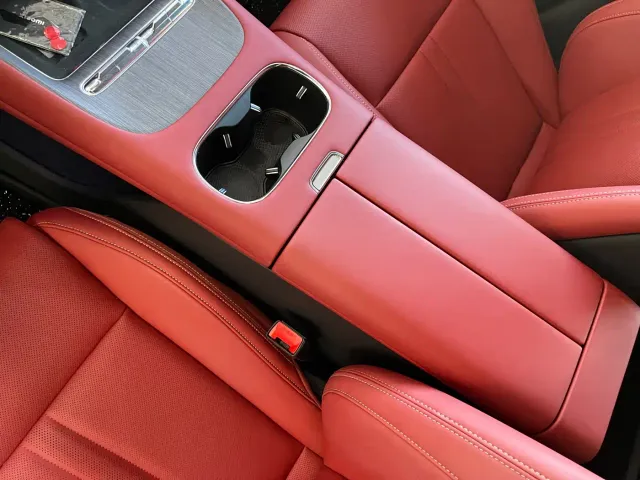 Xiaomi SU7 — Фото автомобиля 15