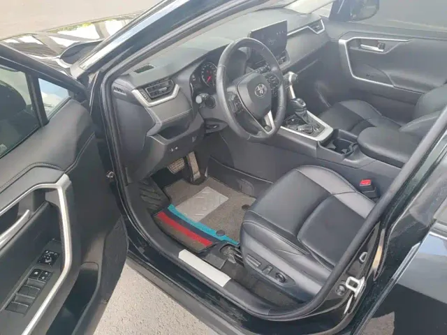 Toyota Wildlander — Фото автомобиля 11