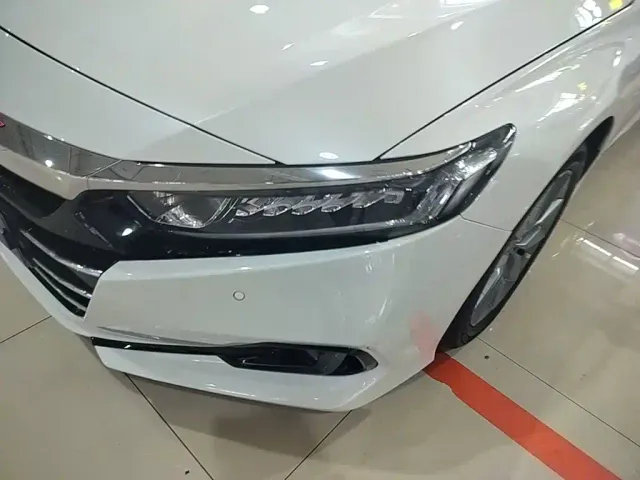 Honda Accord — Фото автомобиля 23