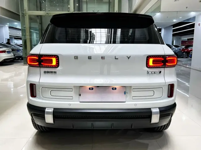 Geely ICON — Фото автомобиля 3
