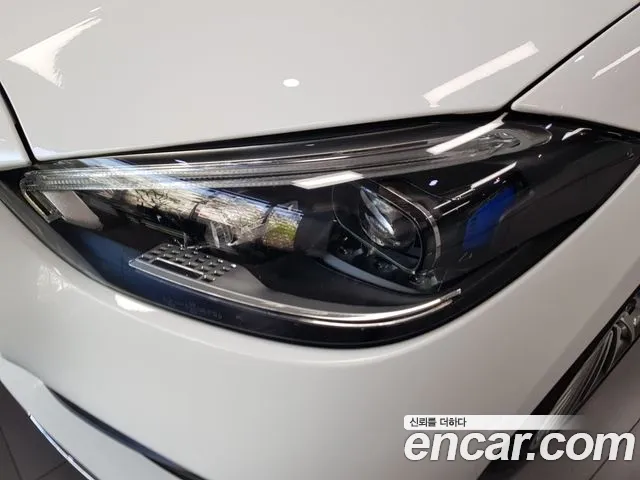 Mercedes-Benz C-Class — Фото автомобиля 12
