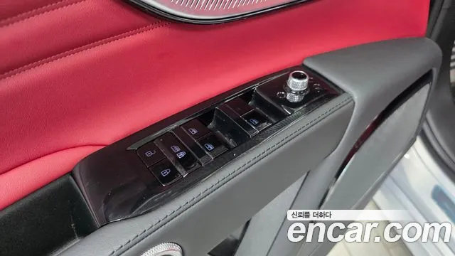 Maserati Grecale — Фото автомобиля 23