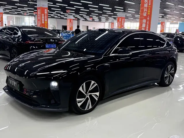 Nio ET5 — Фото автомобиля 8
