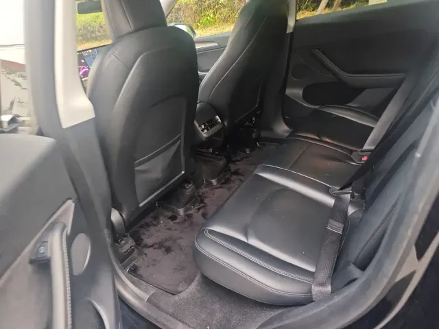 Tesla Model Y — Фото автомобиля 8