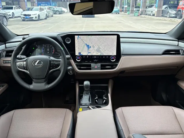 Lexus ES — Фото автомобиля 9