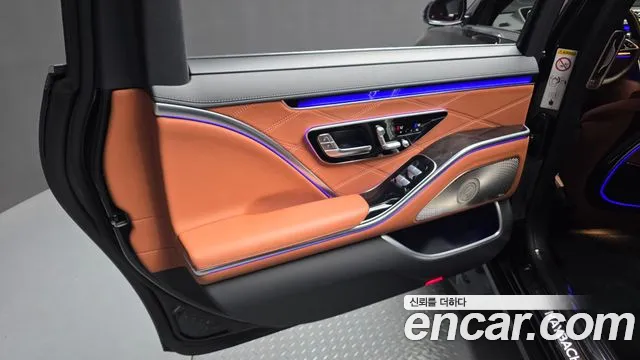 Mercedes-Benz S-Class — Фото автомобиля 20