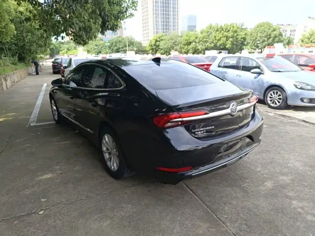 Buick LaCrosse — Фото автомобиля 4