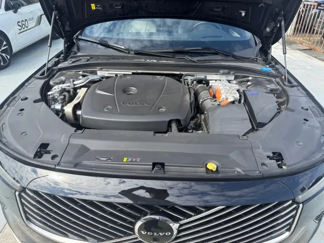 Volvo S90 — Фото автомобиля 17