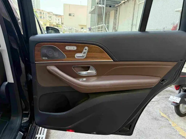 Mercedes-Benz GLS-Class — Фото автомобиля 14