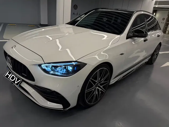 Фотография автомобиля — Mercedes-Benz C-Class AMG