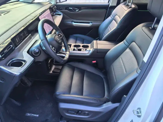 GAC Trumpchi E8 — Фото автомобиля 25