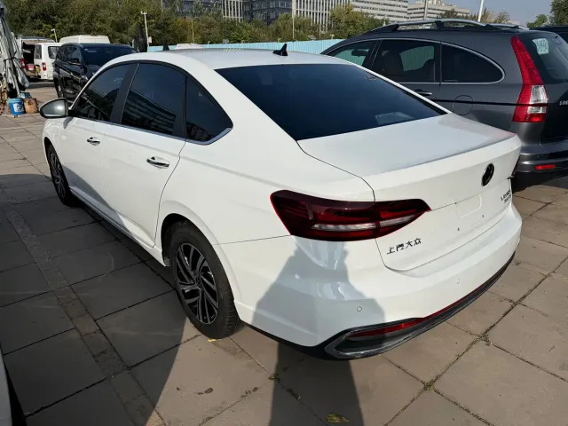 Volkswagen Lavida — Фото автомобиля 8