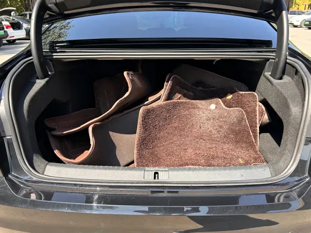 Volkswagen Phideon — Фото автомобиля 7