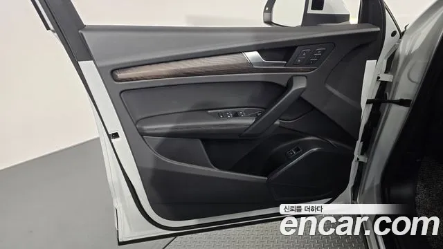 Audi Q5 FY — Фото автомобиля 13