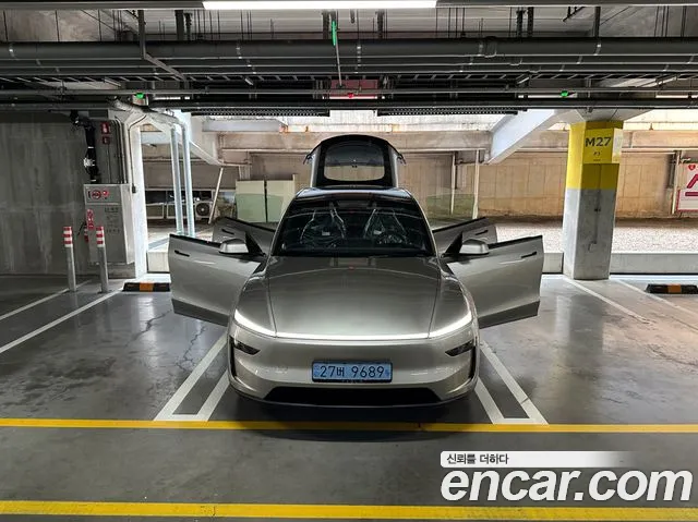 Tesla Model Y — Фото автомобиля 18