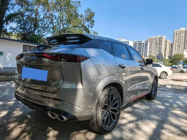 Changan Z6 — Фото автомобиля 7