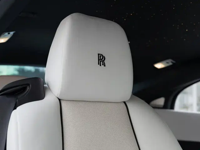 Rolls-Royce Wraith — Фото автомобиля 20