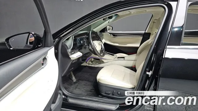 Hyundai Grandeur Grandeur (New) Hybrid — Фото автомобиля 14