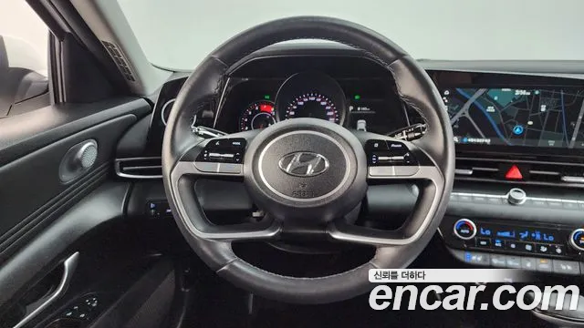 Hyundai AVANTE Avante (CN7) — Фото автомобиля 12