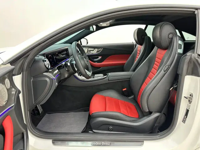Mercedes-Benz E-Class — Фото автомобиля 8