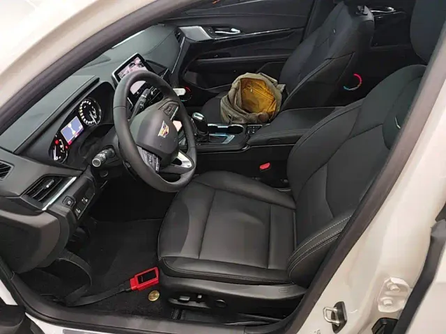 Cadillac CT4 — Фото автомобиля 14