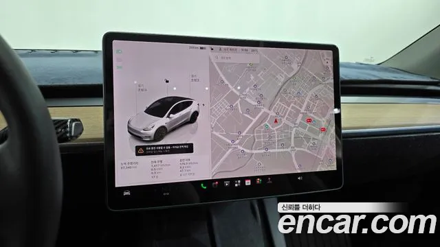 Tesla Model Y — Фото автомобиля 18