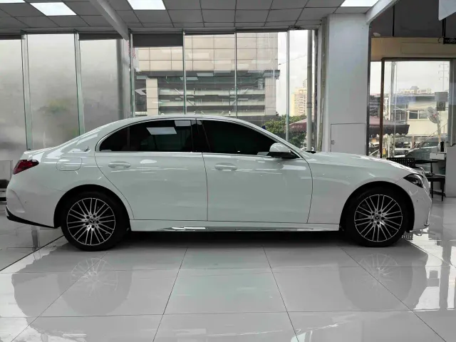 Mercedes-Benz C-Class — Фото автомобиля 4