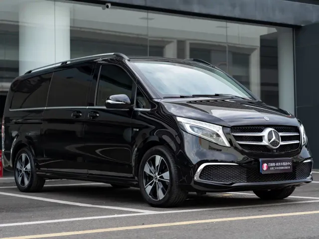 Mercedes-Benz V-Class — Фото автомобиля 3