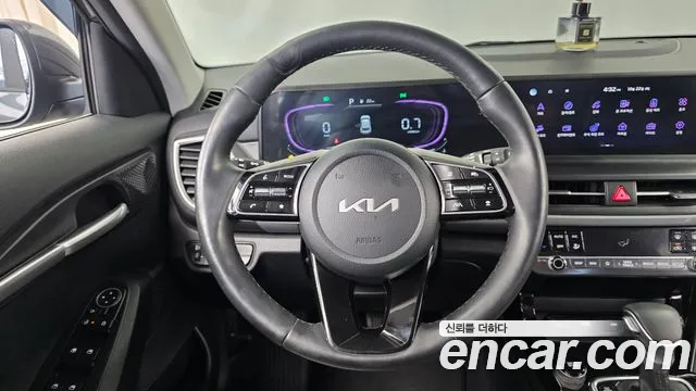 Kia Seltos — Фото автомобиля 18