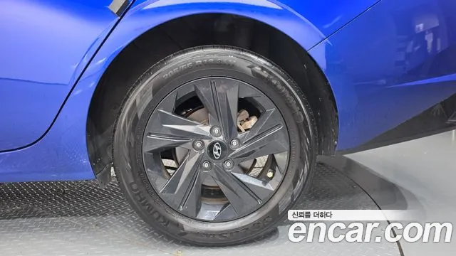 Hyundai Avante CN7 — Фото автомобиля 6