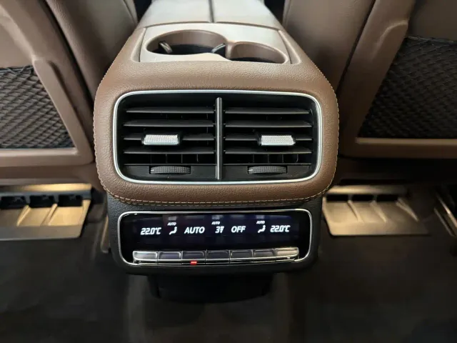 Mercedes-Benz GLE-Class — Фото автомобиля 20