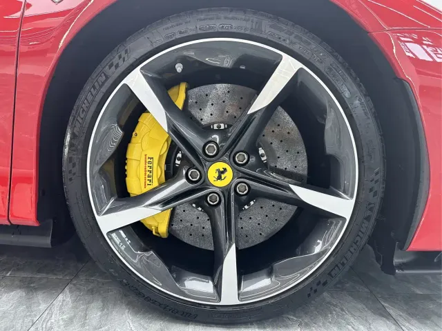 Ferrari SF90 — Фото автомобиля 8