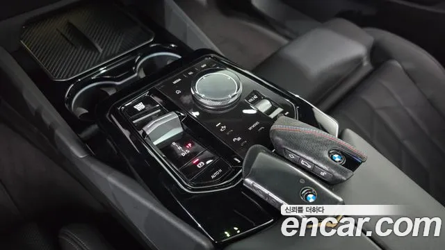 BMW 5 Series G60 — Фото автомобиля 12